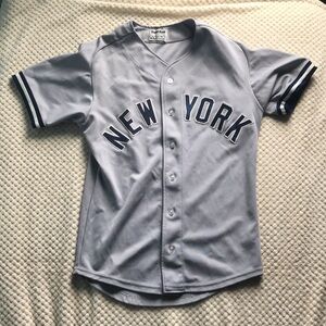 Official MLB Yankees sand knit 38 unisex embroidered jersey used good condition
